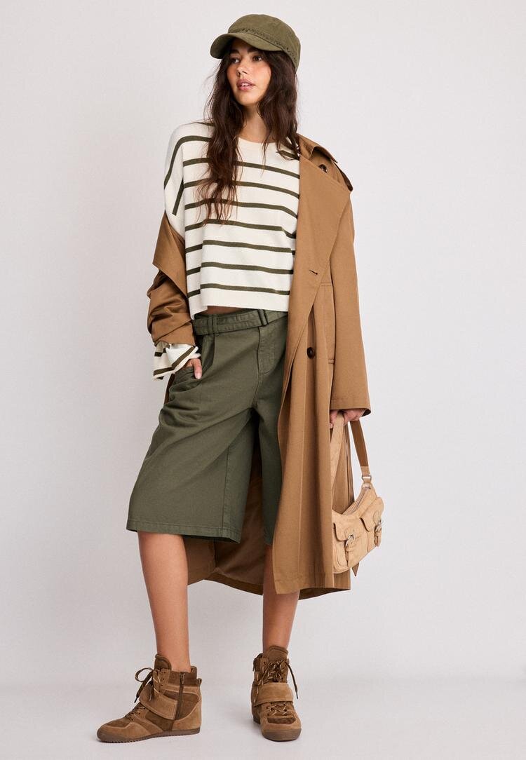 Stradivarius Pulover Din Tricot Cropped Cu Mânecă Lată Vanilie S