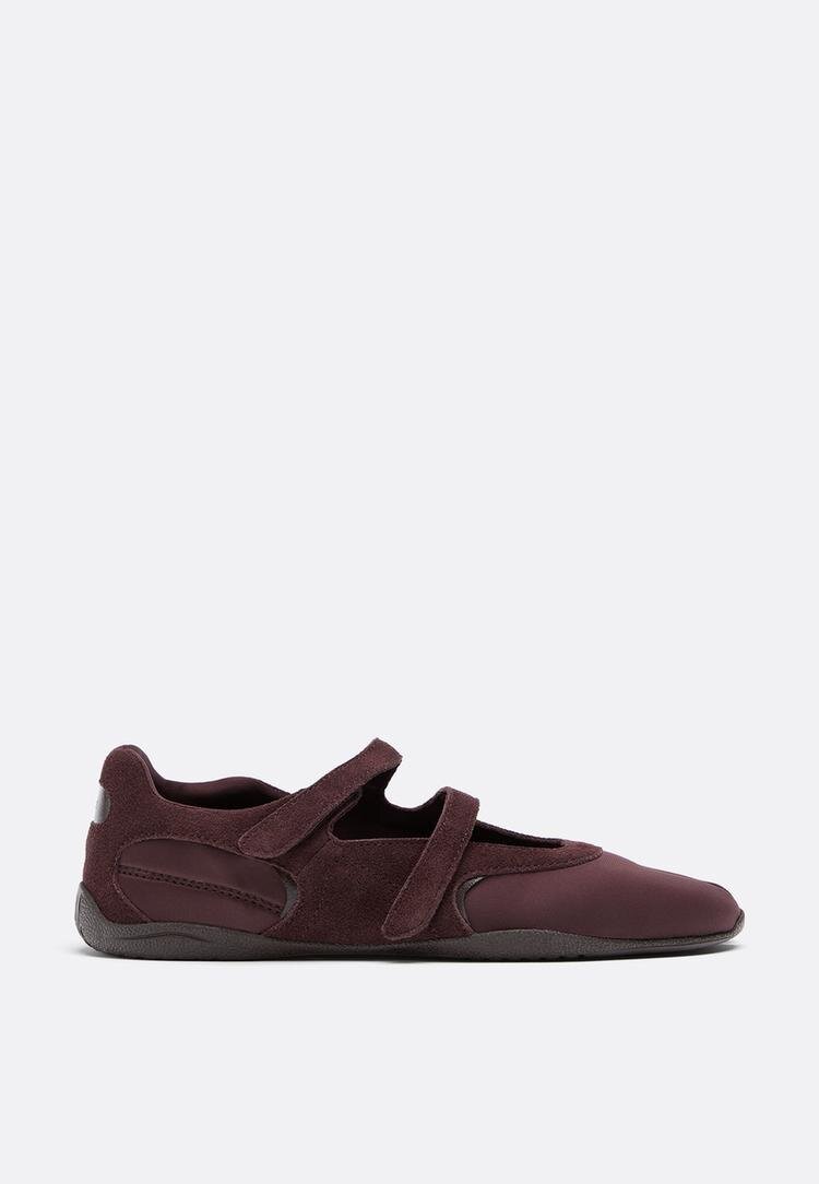 Stradivarius S032 Sneakerinas Cu Vârf Despărțit Maro 41