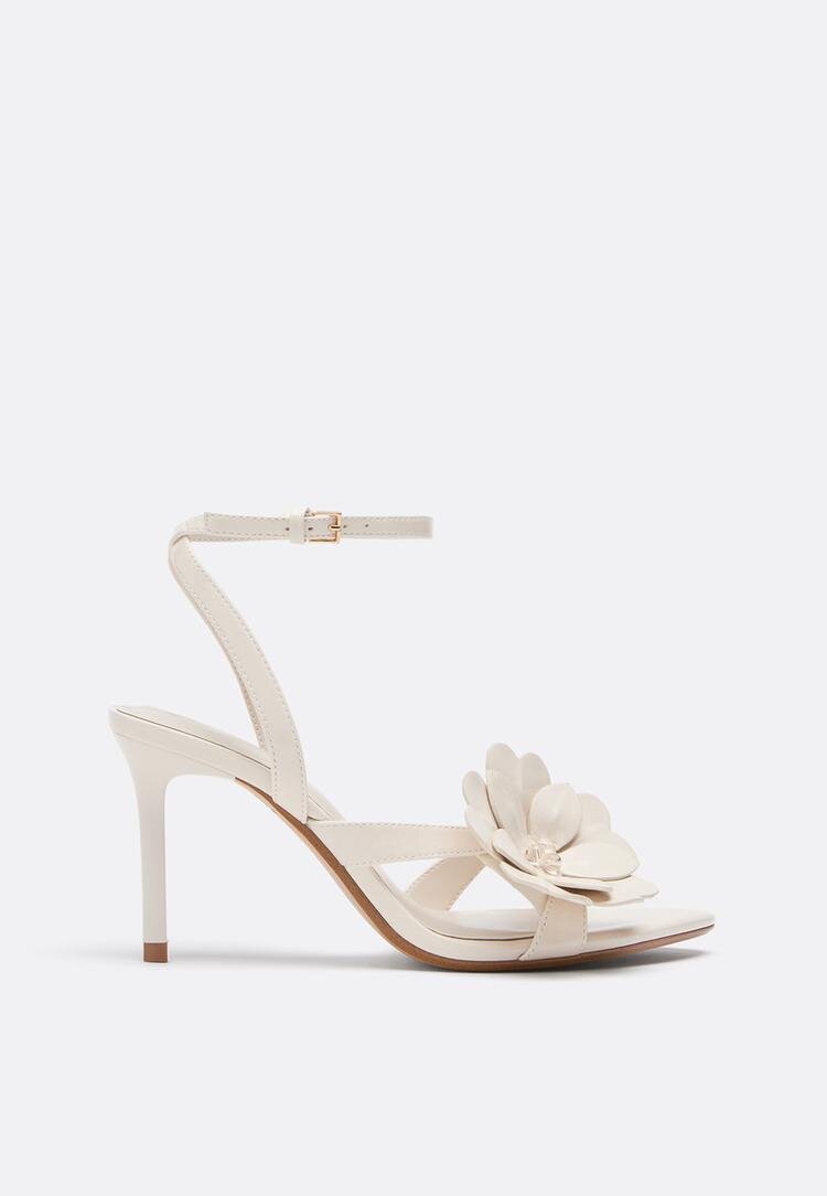 Stradivarius Sandale Cu Toc Și Floare Ecru 39