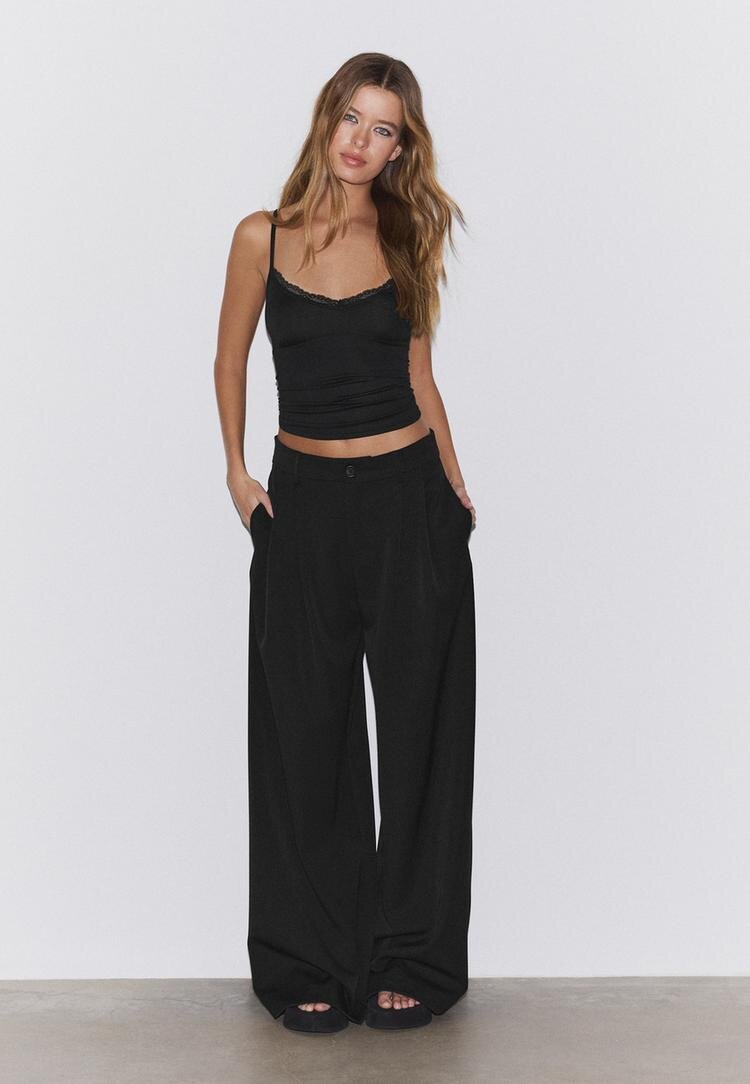 Stradivarius Top Cu Bretele Și Dantelă Negru S