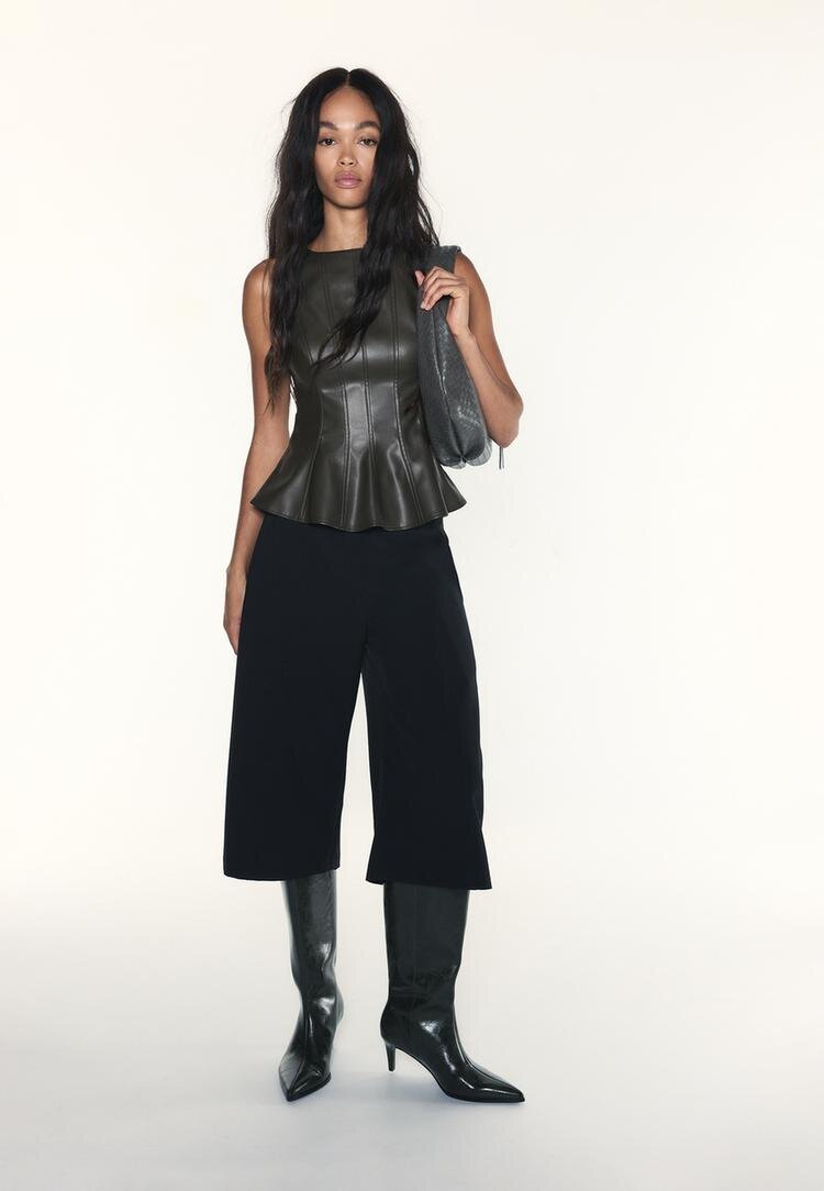 Stradivarius Top Fără Mâneci Peplum Imitație De Piele Verde Închis L