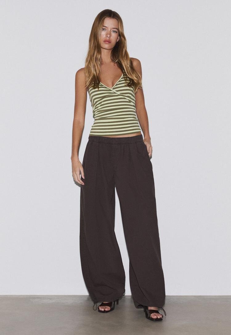 Stradivarius Top Halter Ajustat Kaki Xl