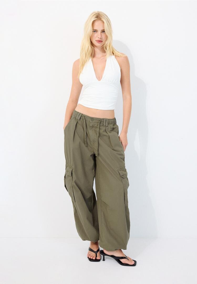 Stradivarius Top Halter Cu Încrețituri Și Fundă La Guler Ecru Xs