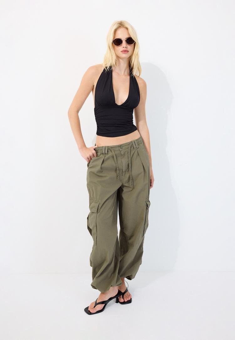 Stradivarius Top Halter Încrețit Cu Fundă La Gât Negru Xs