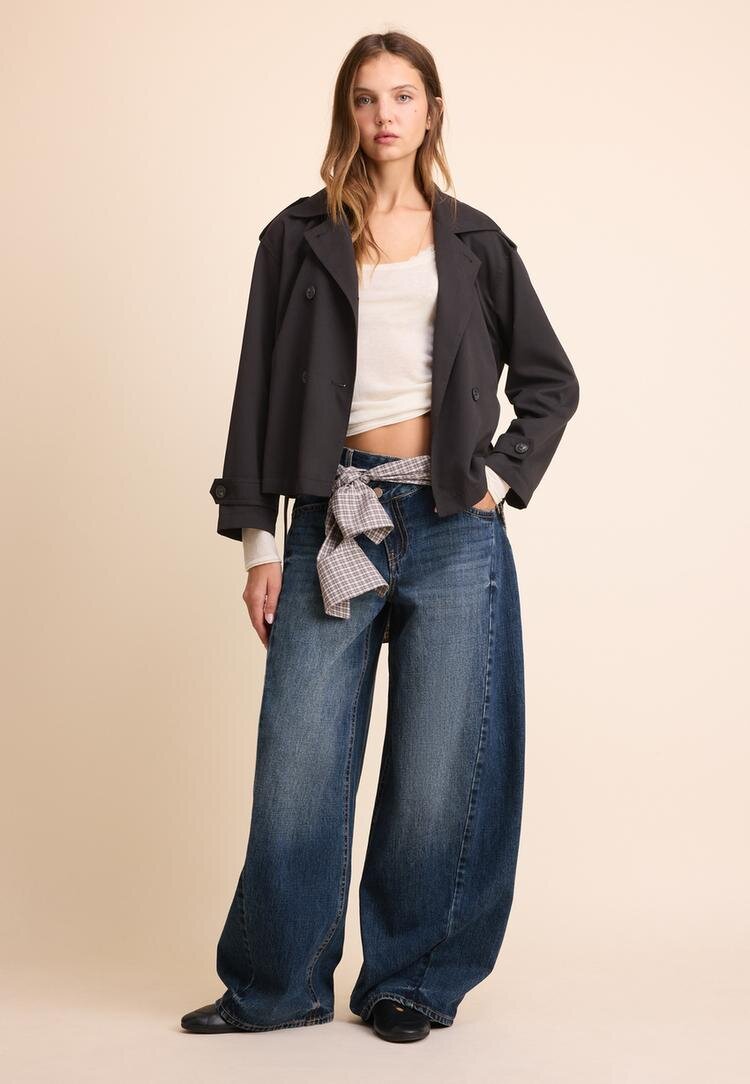 Stradivarius Trenci Scurt Fluid Cu Cordon Negru S