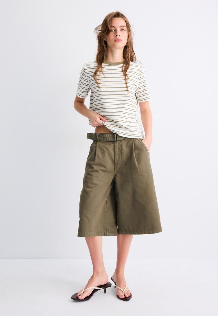 Stradivarius Tricou B01 Regular Cu Dungi Kaki Xl