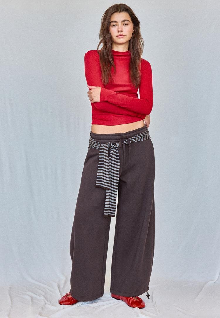 Stradivarius Tricou Basic Cu Guler Horn Roșu Închis S