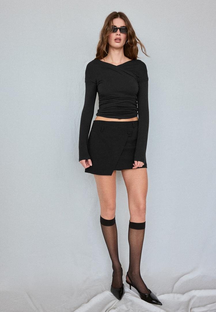 Stradivarius Tricou Cu Decolteu Barcă Încrucișat Negru S