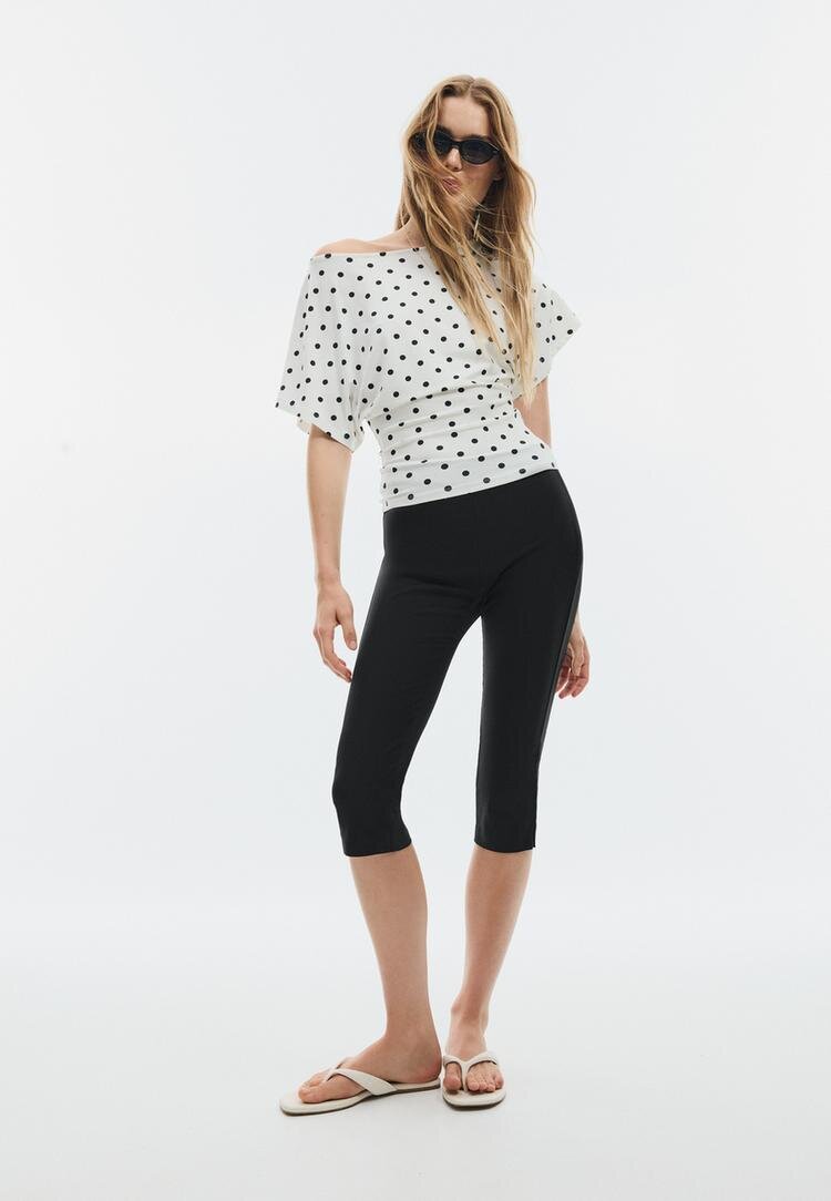Stradivarius Tricou Cu Mânecă Scurtă Și Decolteu Bărcuță Ecru M