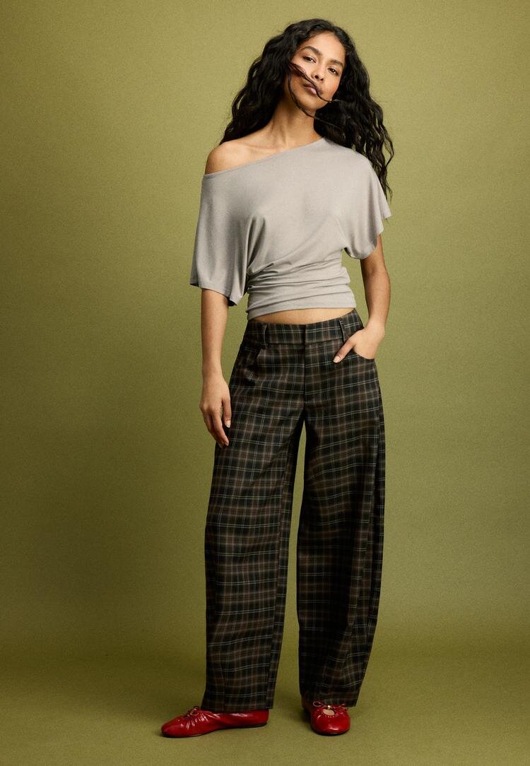 Stradivarius Tricou Cu Mânecă Scurtă Și Decolteu Bărcuță Maro Xxs
