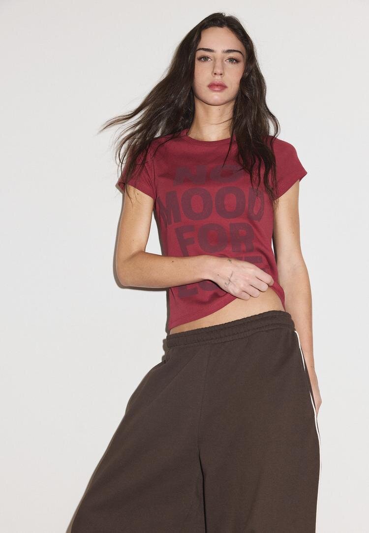 Stradivarius Tricou Cu Mânecă Scurtă Și Imprimeu Roșu Închis Xs